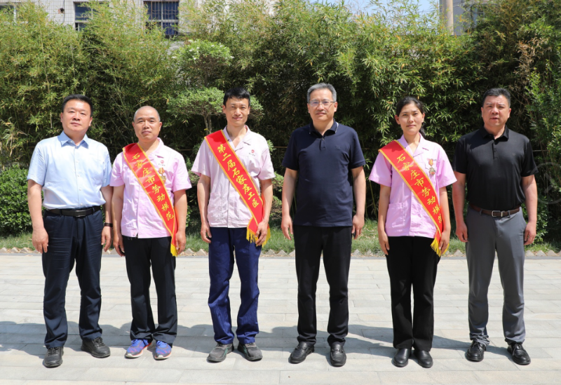 勞動托舉夢想 奮斗書寫榮光丨常山集團(tuán)召開勞模工匠 座談會